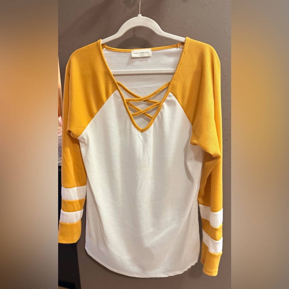 Lovely Melody Yellow and White Crisscross Long Sleeve Top